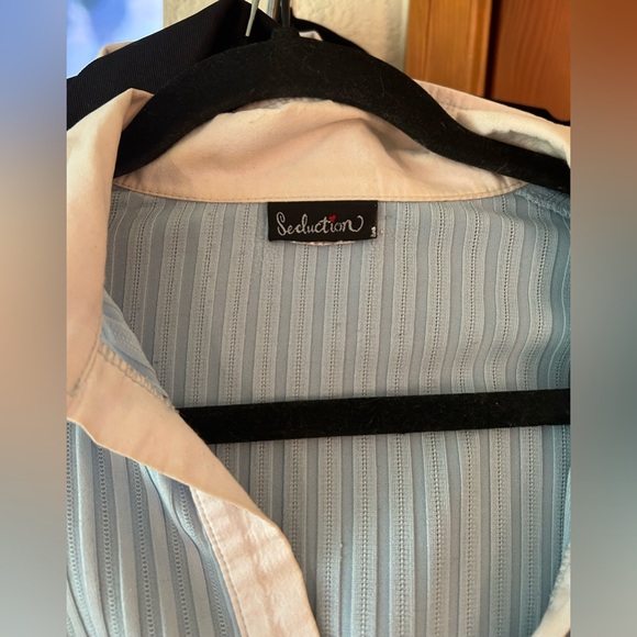 Y2K 1990’s Vintage Blue Cuffed Collar Tee w/ black suspenders - Picture 15 of 16